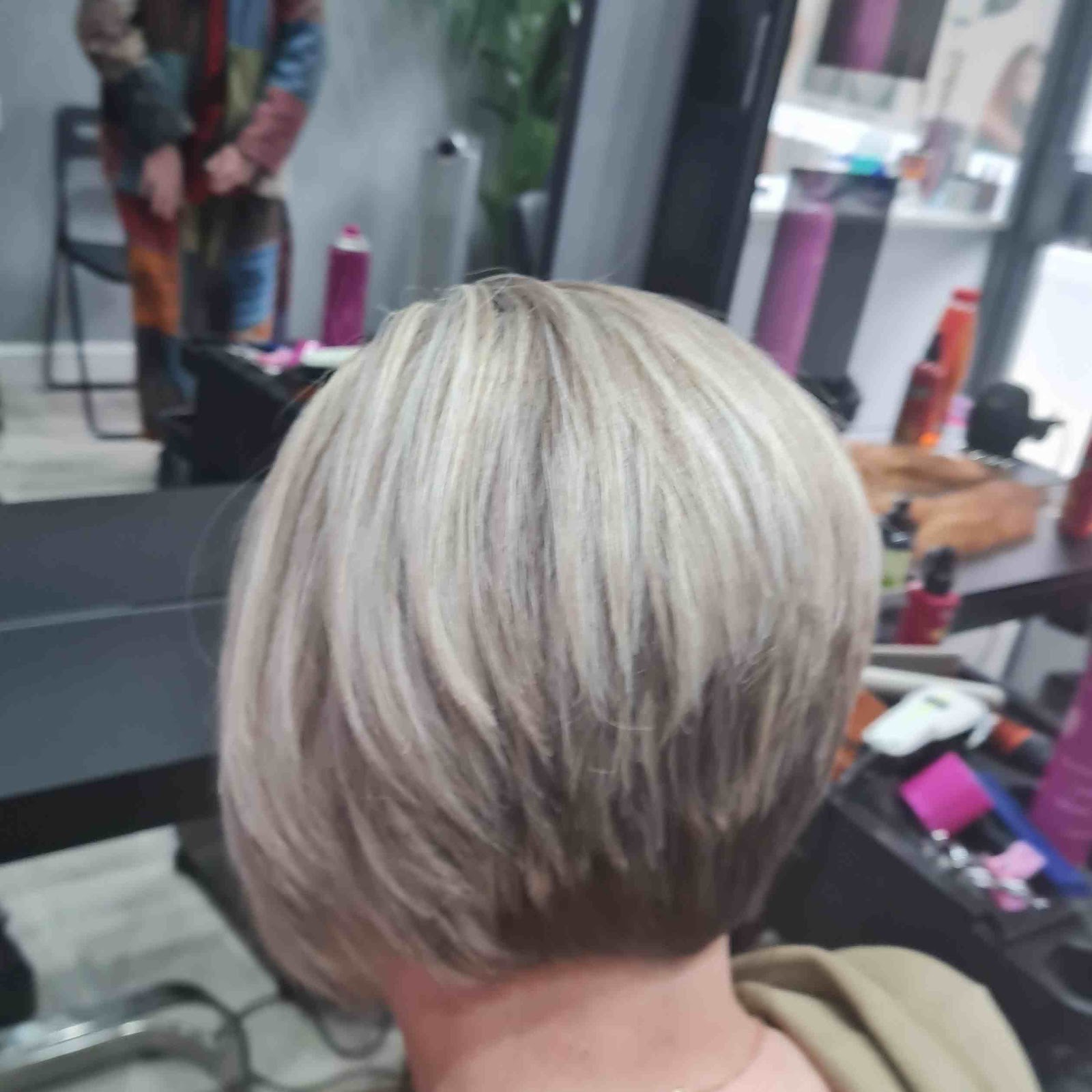 OLANA HAIR & BEAUTY in Hayes London